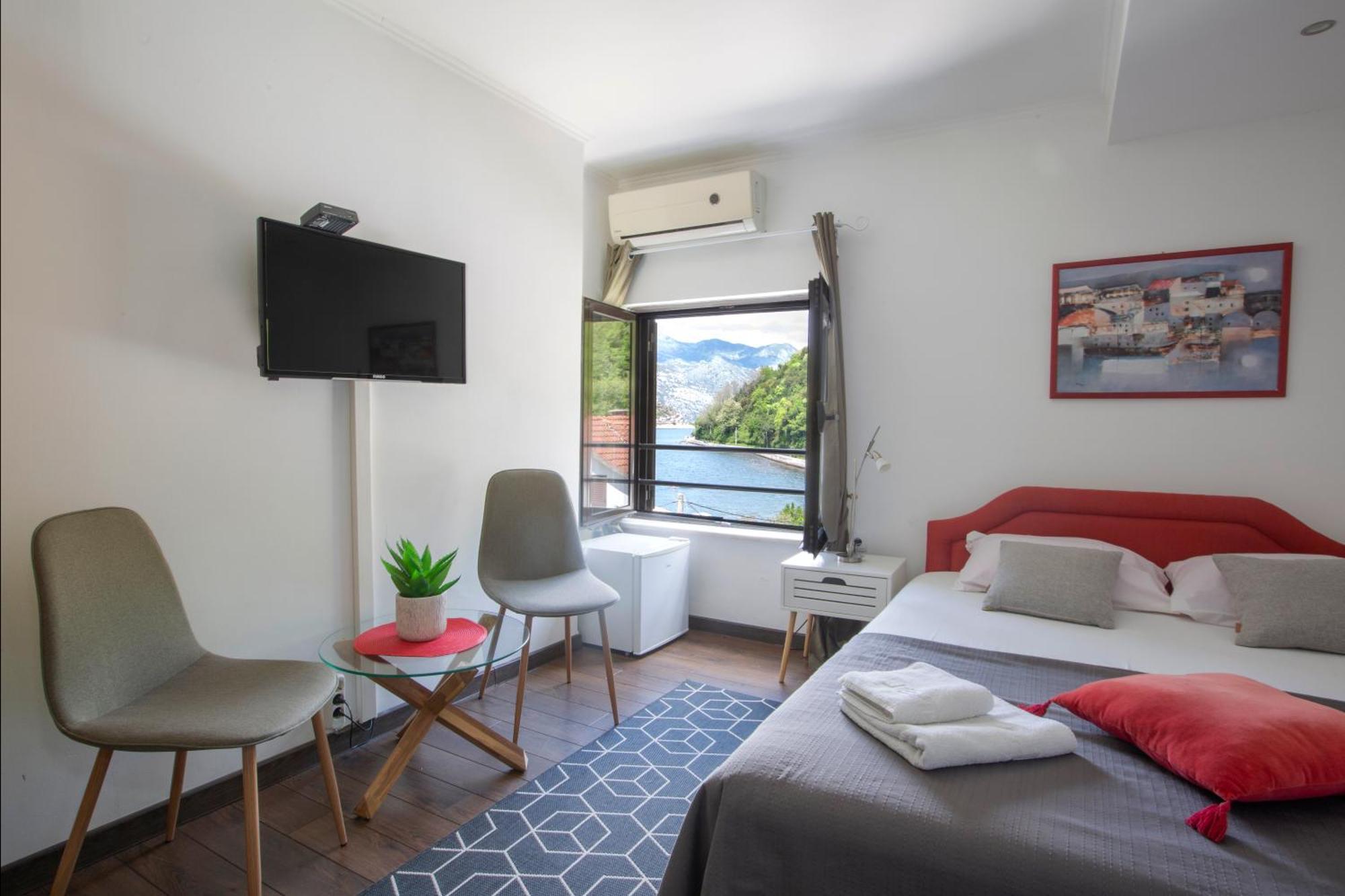 Apartments Maxhit Tivat Exterior photo